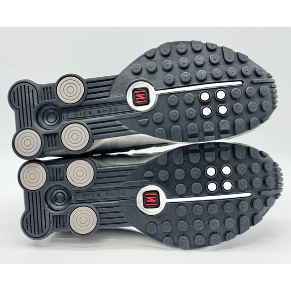 Nike Shox R4 College Grey Size 10 IH0265 009 main image 5